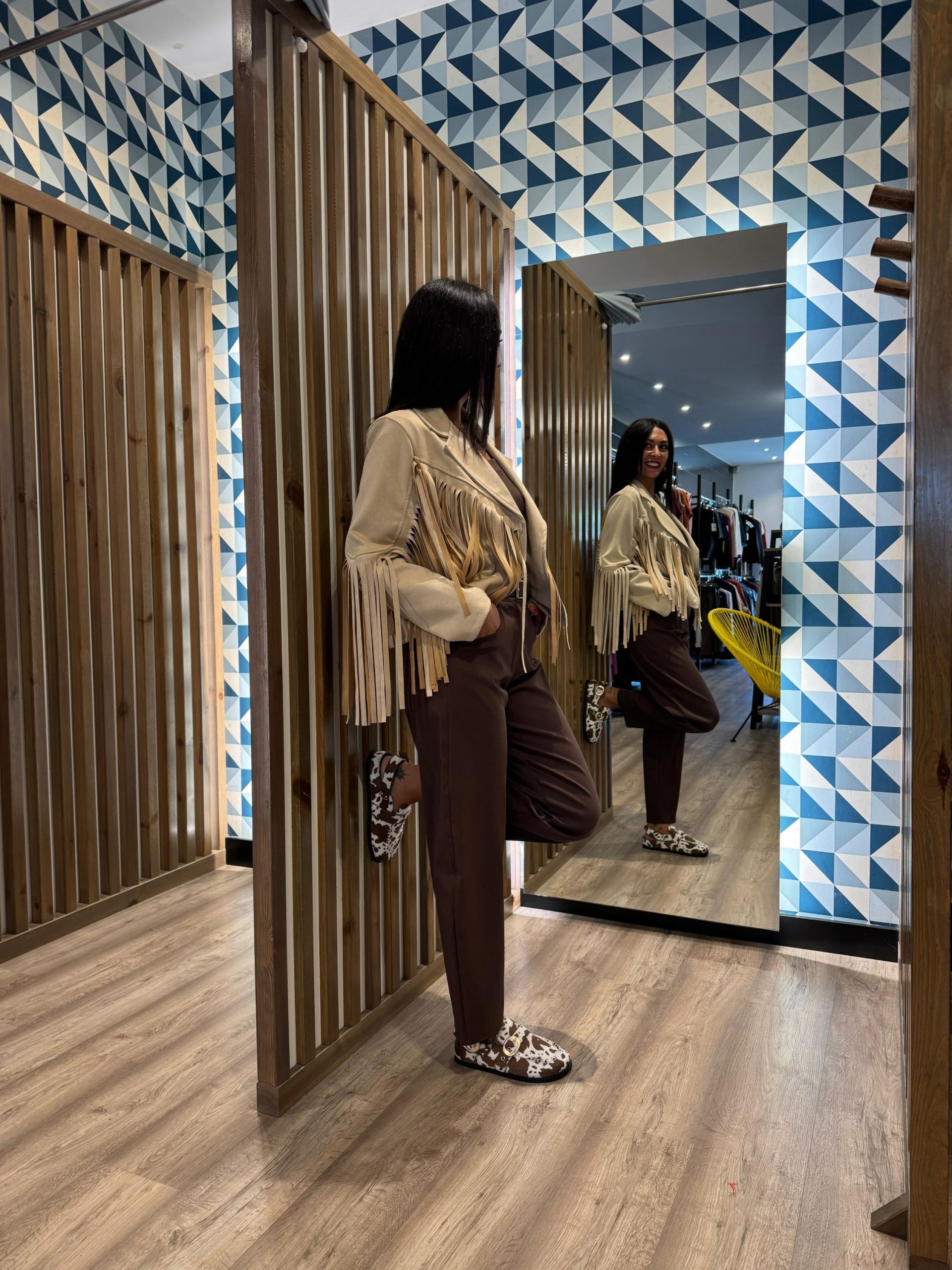 Chaqueta flecos de antelina EIRE