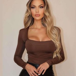 Camiseta escote cuadrado LAREM